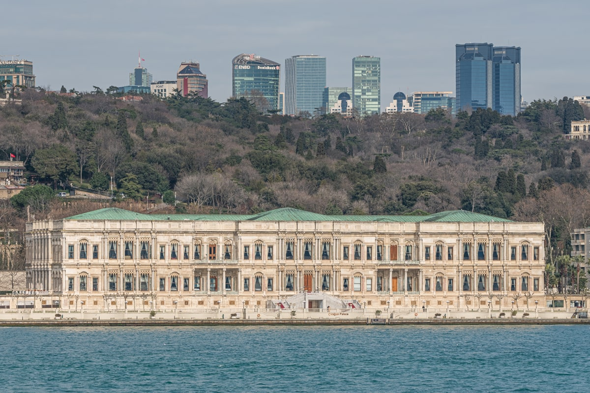 Palace exterior detail along Çırağan Caddesi
