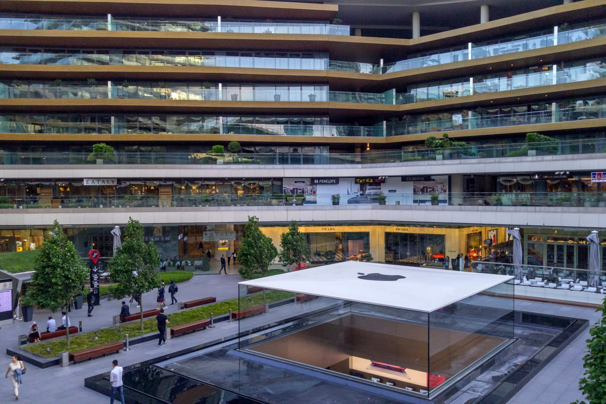 Zorlu Center retail and lobby level